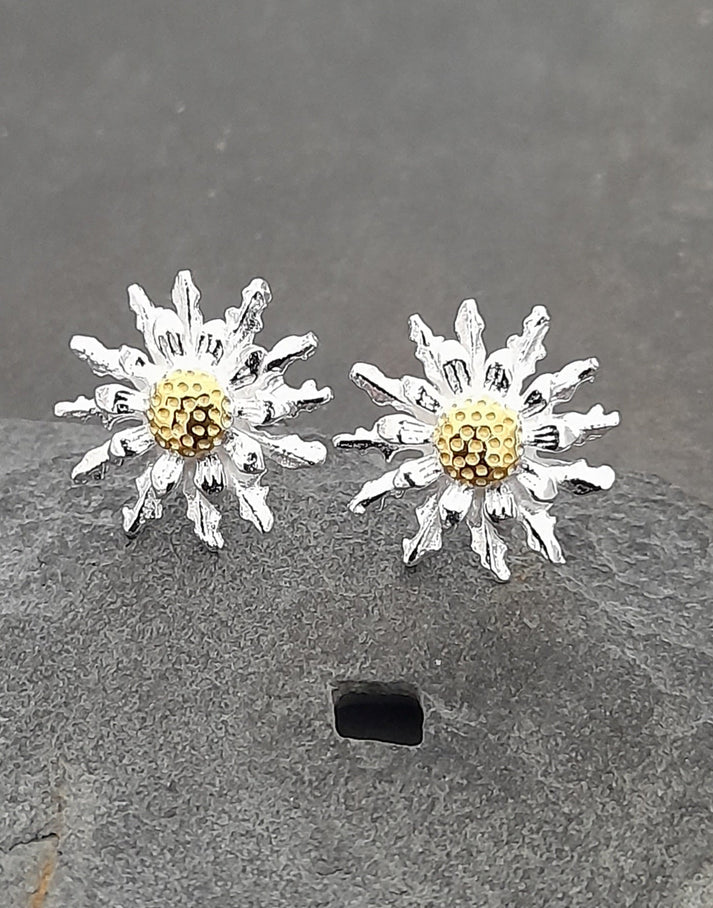 Blue Lily 13mm Daisy Flower Stud Earrings - SS672B