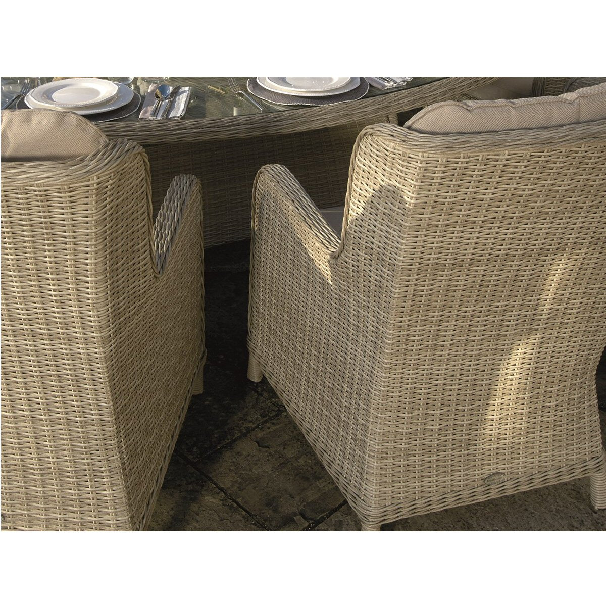 Bramblecrest Chedworth 4 Seater Round Dining Suite Sandstone
