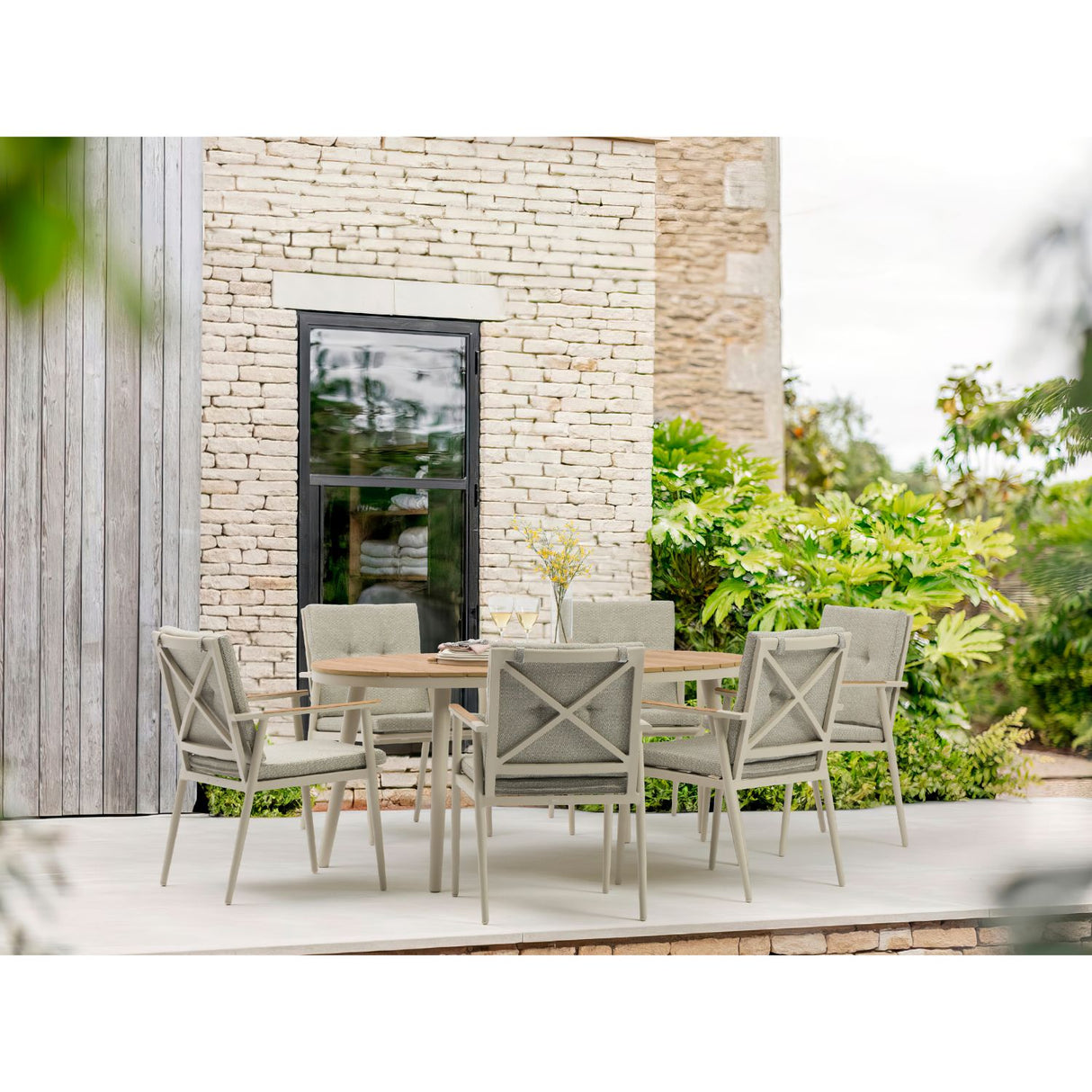 Bramblecrest Mocha RHS Wisley 175cm x 120cm Elliptical 6 Seat with Parasol & Base Set