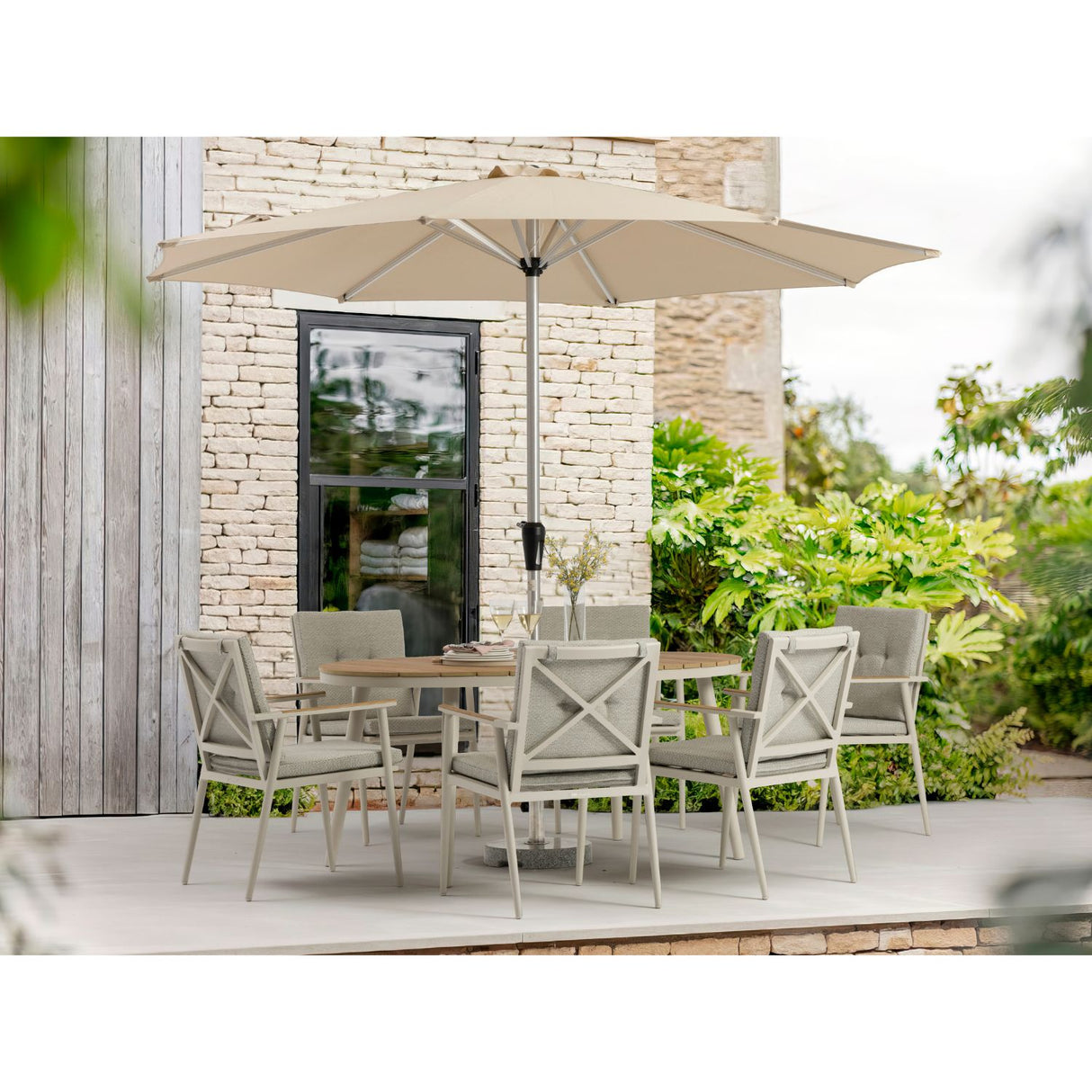 Bramblecrest Mocha RHS Wisley 175cm x 120cm Elliptical 6 Seat with Parasol & Base Set