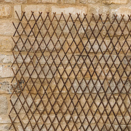 Gardman 1.8m x 0.3m Expanding Willow Trellis