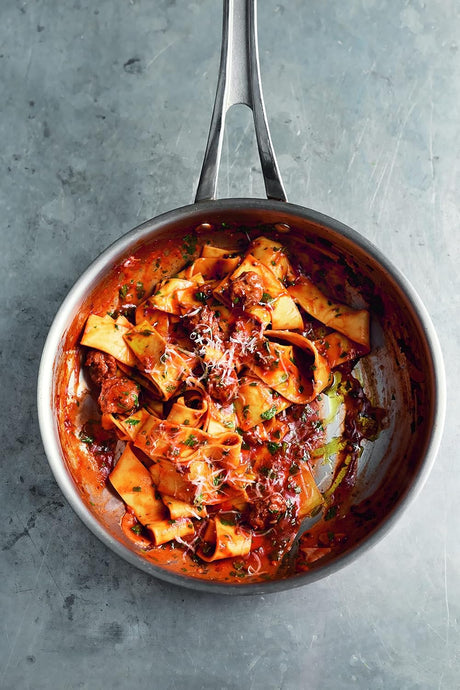 One Simple One-Pan Wonders Cook Book by Jamie Oliver
