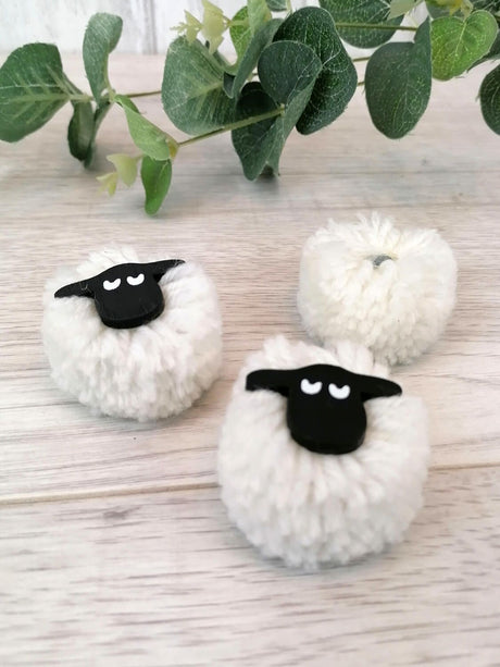 Richard Langs Pom Pom Sheep Magnet - 8SP290