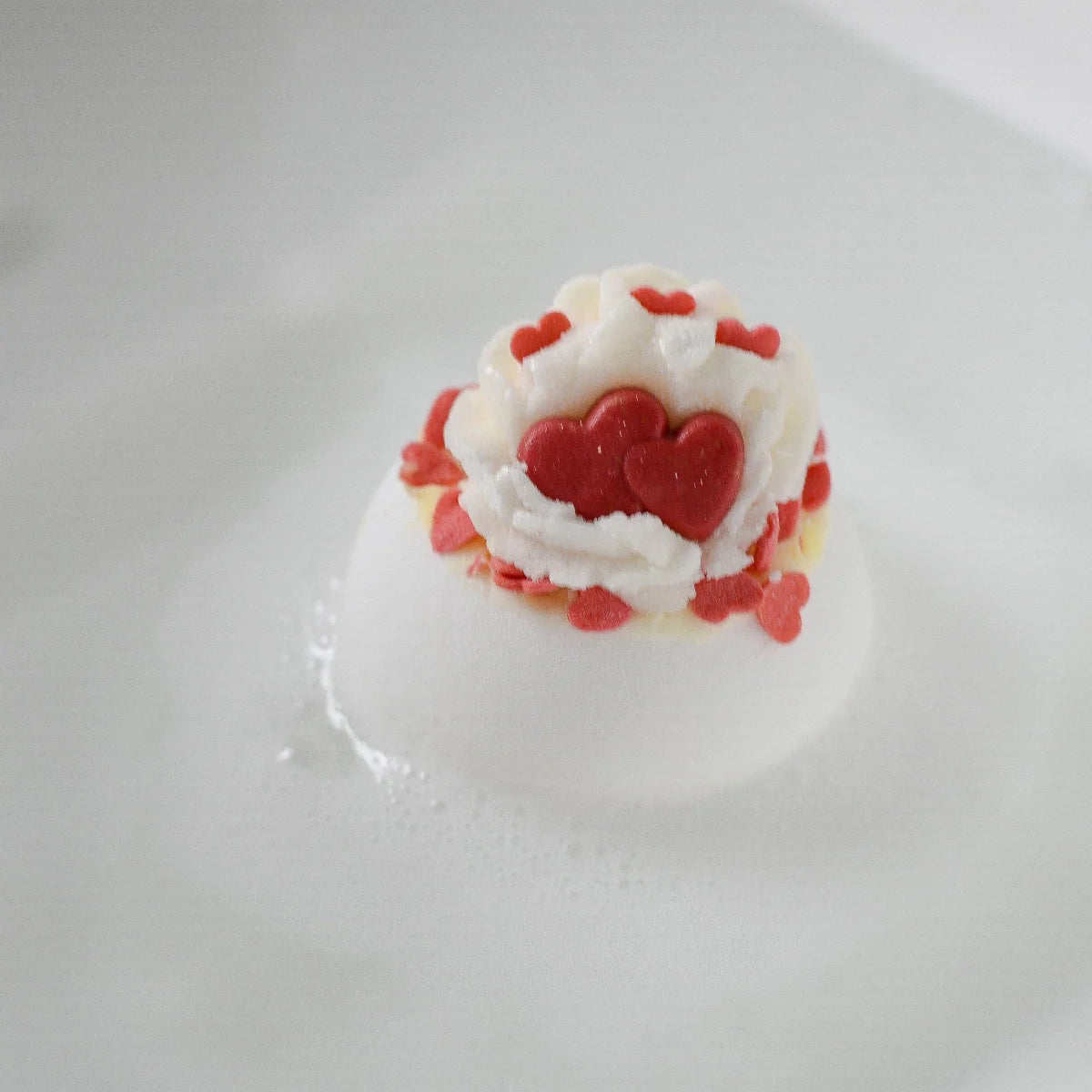 Bomb Cosmetics 160g Crazy Stupid Love Bath Bomb Blaster