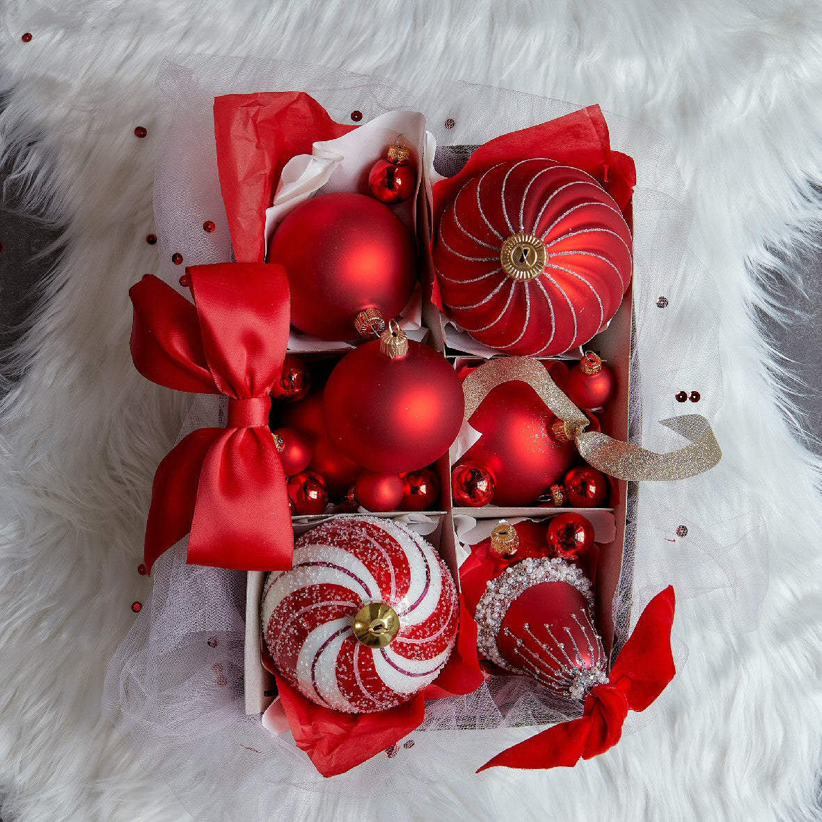 Decoris Pack of 24 2.5cm Red Mini Glass Baubles