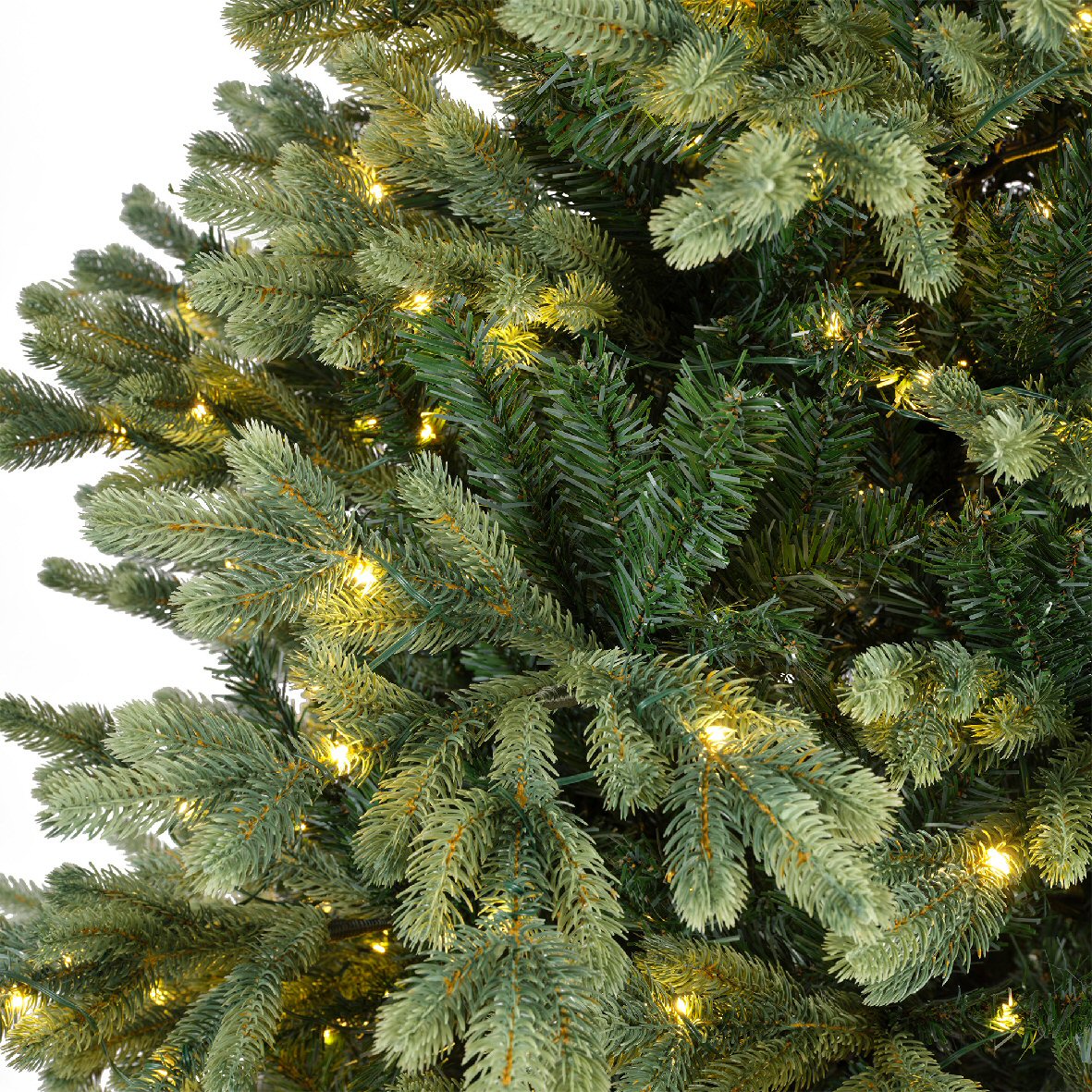 Everlands 2.1m (7ft) Geneva Fir Pre-Lit Artificial Christmas Tree