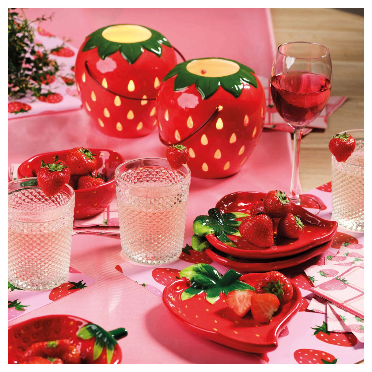 Kaemingk 15cm Dolomite Strawberry Bowl