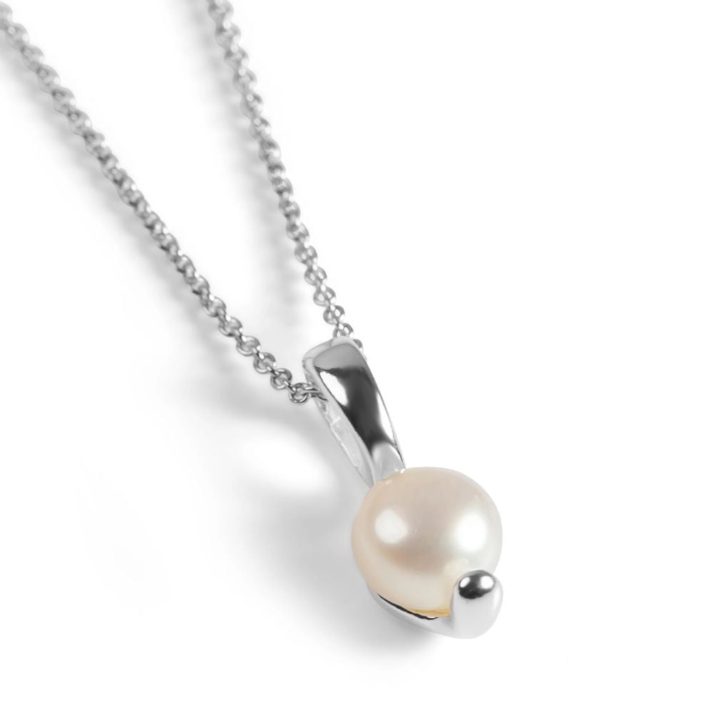 Henryka 18'' Silver & Pearl Elegant Necklace