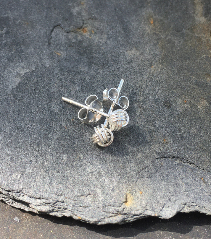 Blue Lily 4mm Silver Knot Stud Earrings - S013-4B