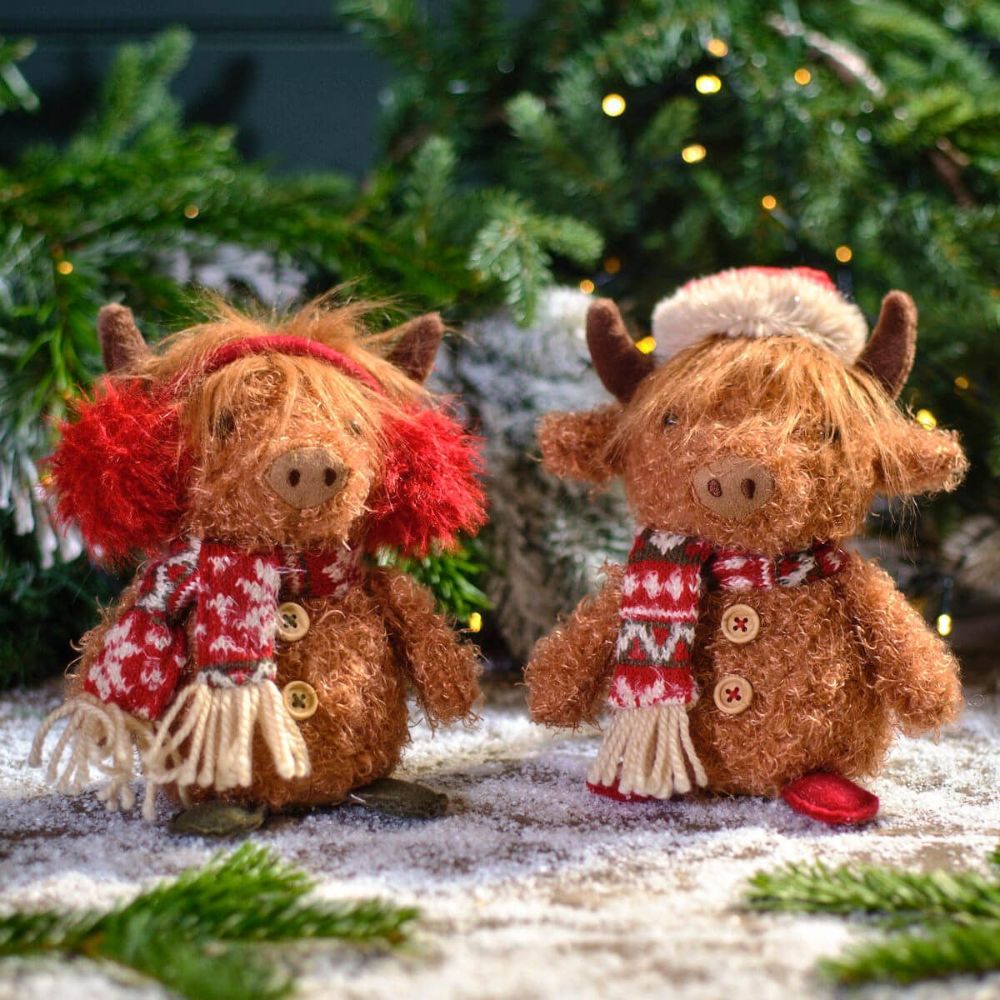Richard Langs Xmas Highland Cow Shelf Sitter Ornament - (Choice of 2)