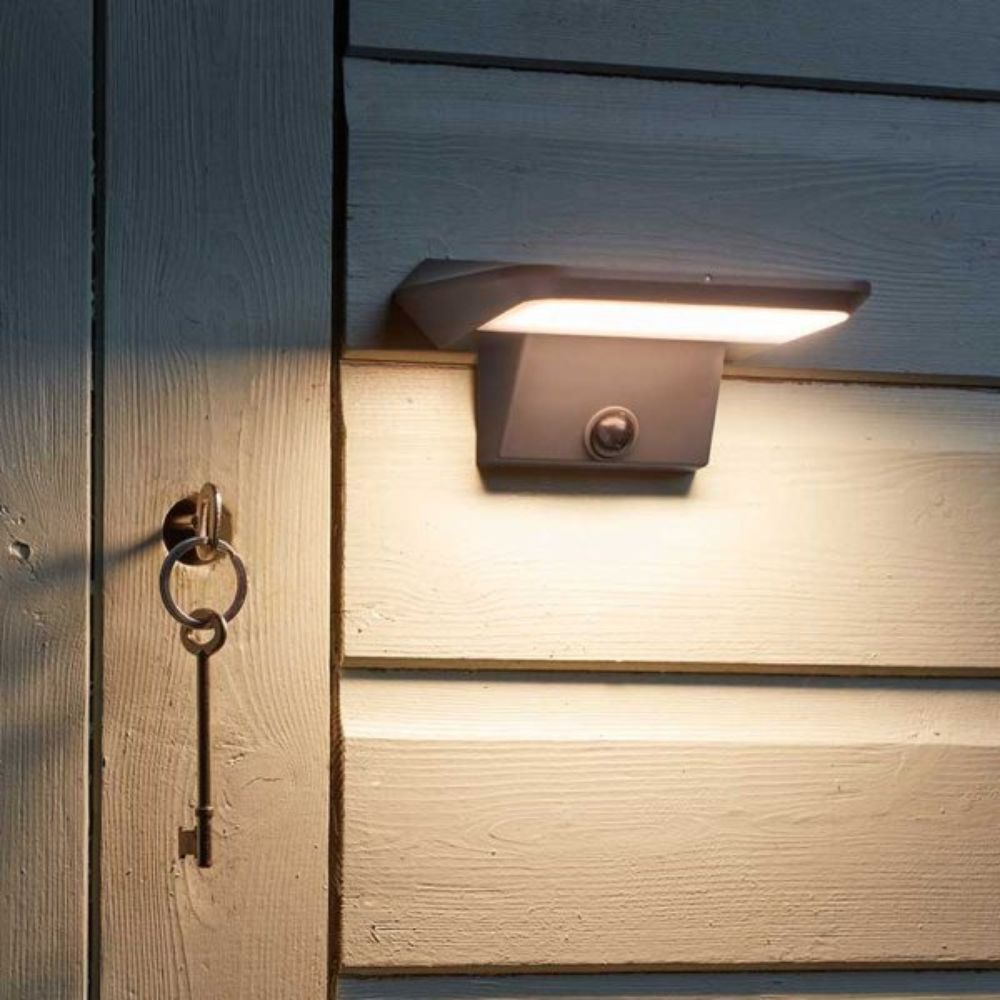 Smart Garden 15cm PIR Sentry Solar Light