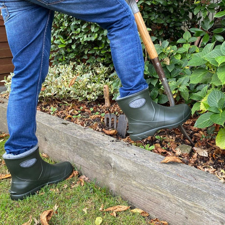 Leon Boots Ultralight Green Mens Ankle Boot - Size 11