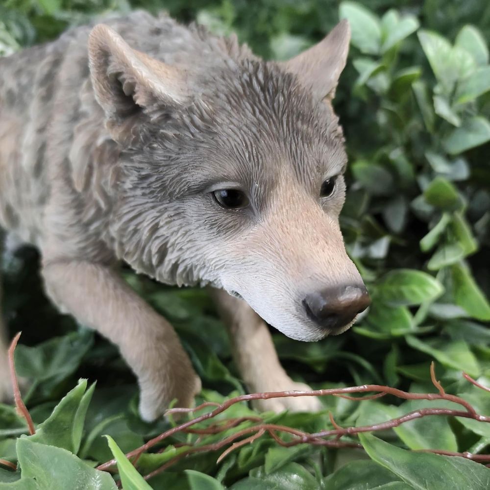 Vivid Arts 16cm  Real Life Prowling Wolf -XRL-POWL-D