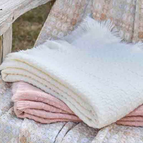 Walton & Co 127cm x 152cm Soft Weave Throw - Cream