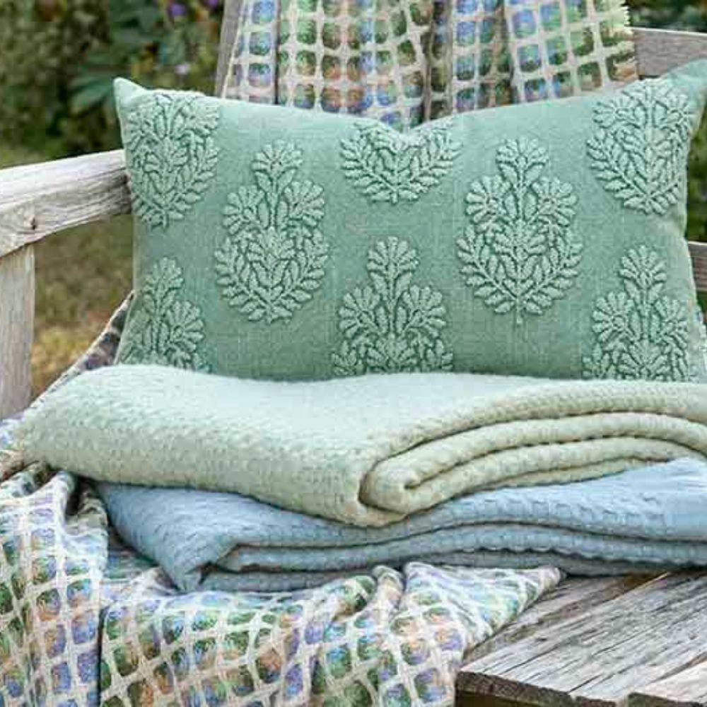 Walton & Co 127cm x 152cm Soft Weave Throw - Sage