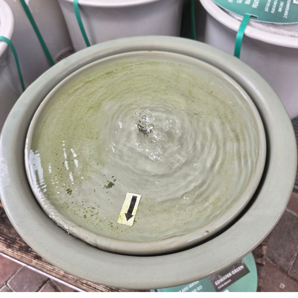 Woodlodge 40cm Heritage Edwater Water Feature - Cream
