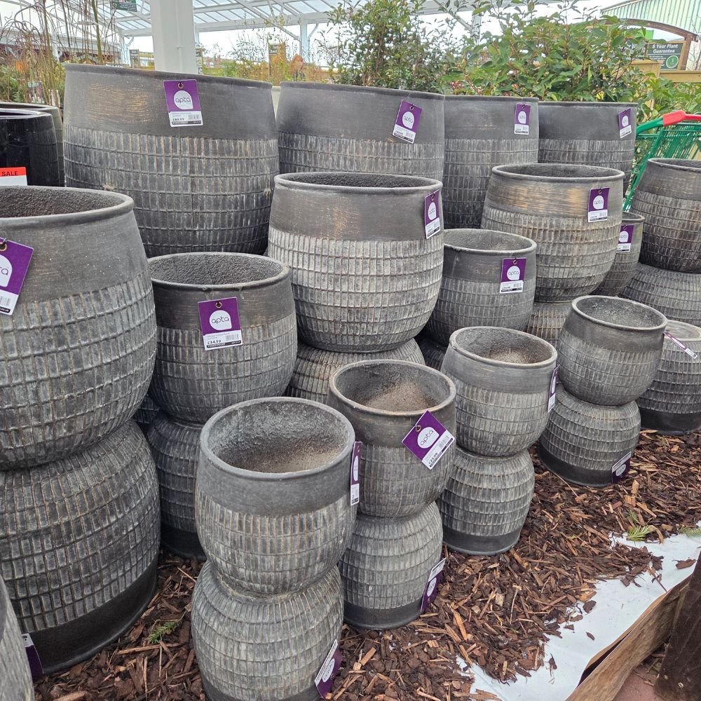 APTA 46cm Olympia Antique Planter - (Choice of 2) - Old Railway Line Garden Centre