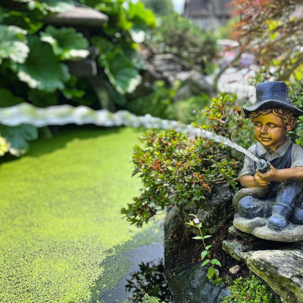 Bermuda 36cm Boy with Hose Pond Ornament