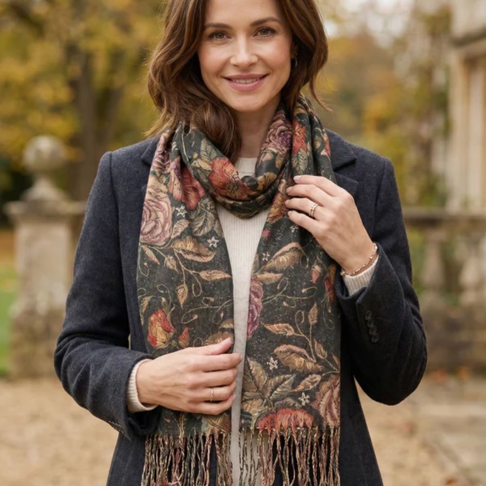 Black Ginger Dorrea - Vintage Roses Sparkling Scarf (70x180cm) - Green