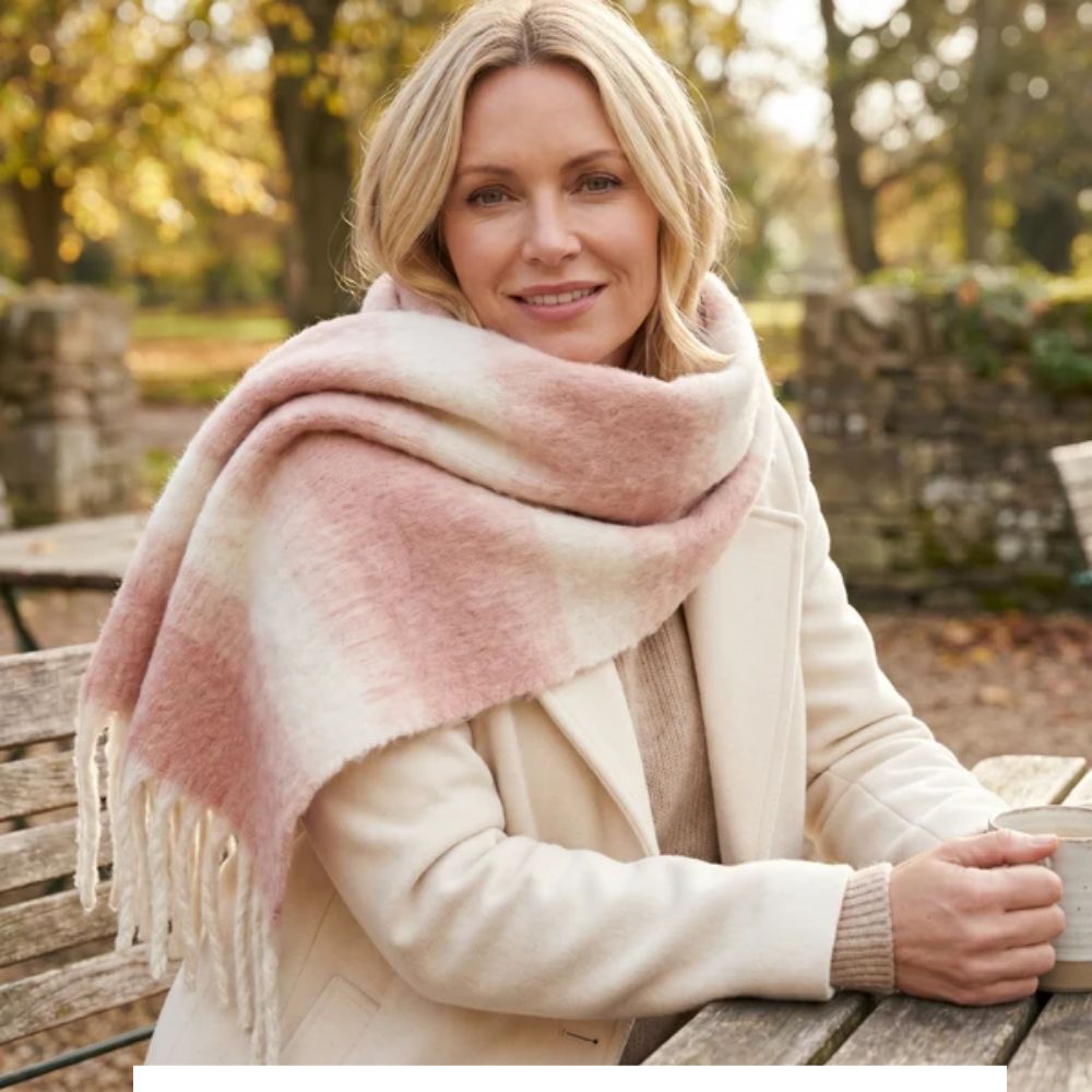 Black Ginger Grace - Super Thick Pale Scarf (40x190cm) - Heavenly Pink