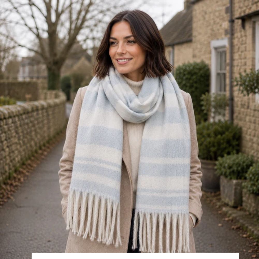 Black Ginger Grace - Super Thick Pale Scarf (40x190cm) - Ice Blue
