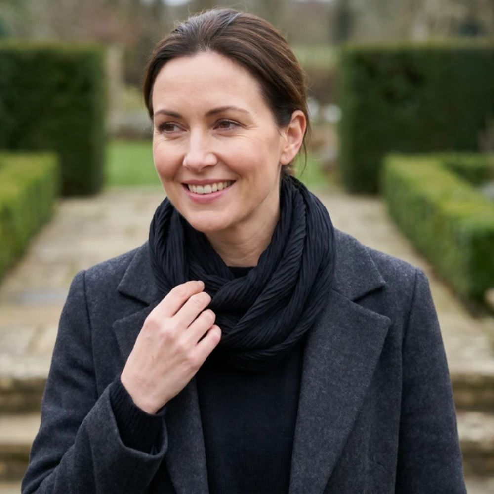 Black Ginger Magnetic Scarf - Petra - Black