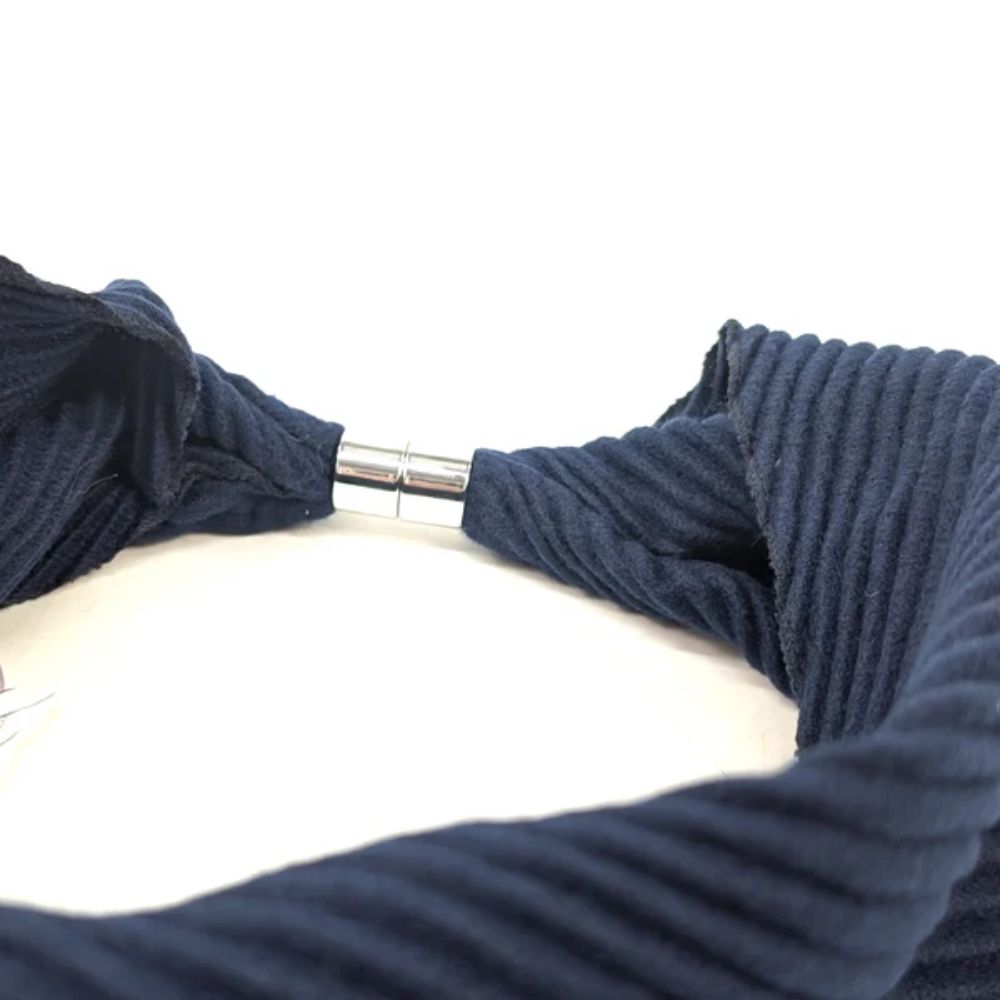 Black Ginger Magnetic Scarf - Petra - Navy Blue