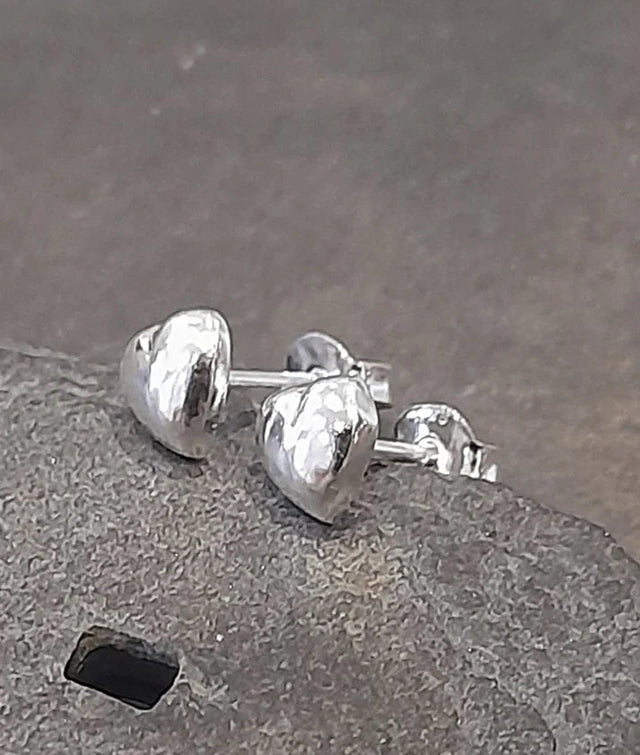 Blue Lily 6mm Silver Puffed Heart Stud - SS698B - Old Railway Line Garden Centre