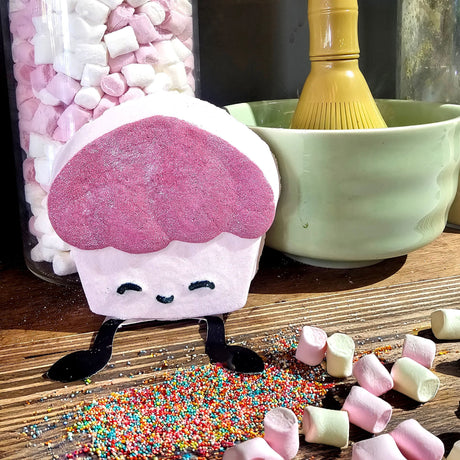 Bomb Cosmetics Chloe the Cupcake Fizzy Rascal Bath Bomb