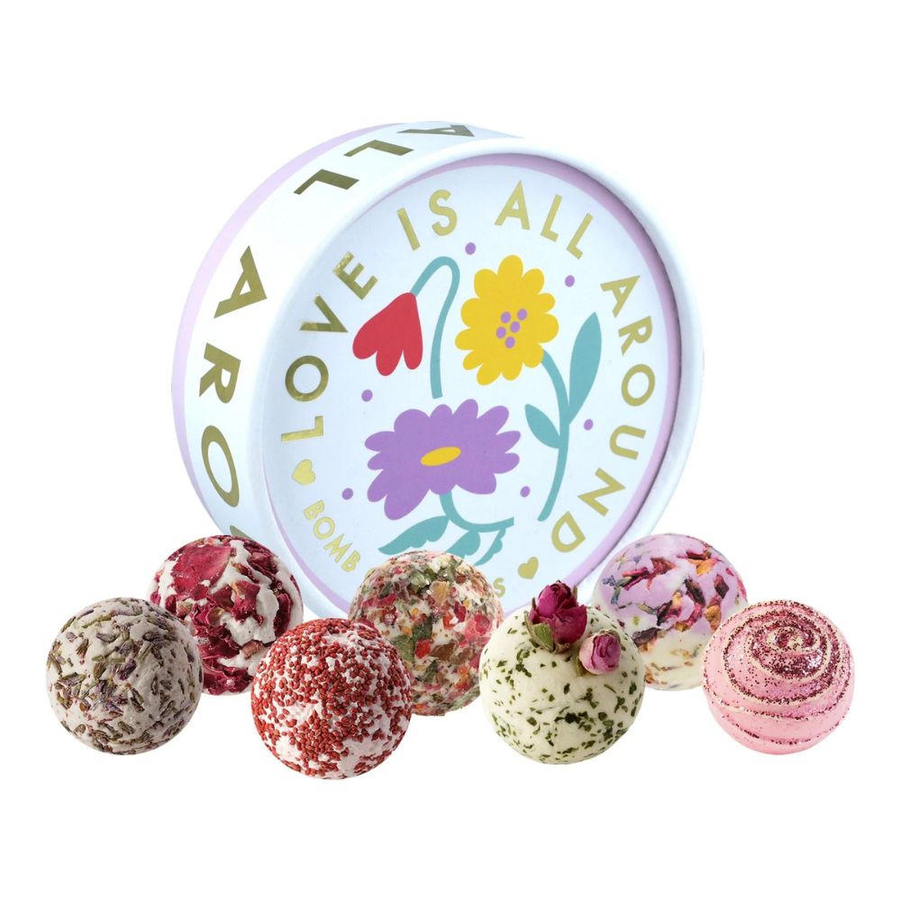 Bomb Cosmetics Love is All Around Creamer Gift Pack
