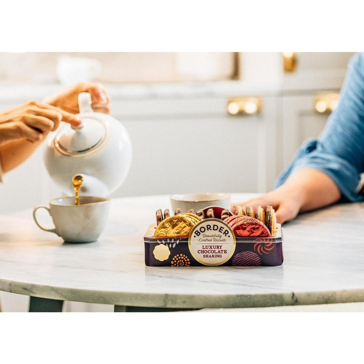 Border 365g Luxury Chocolate Sharing Pack