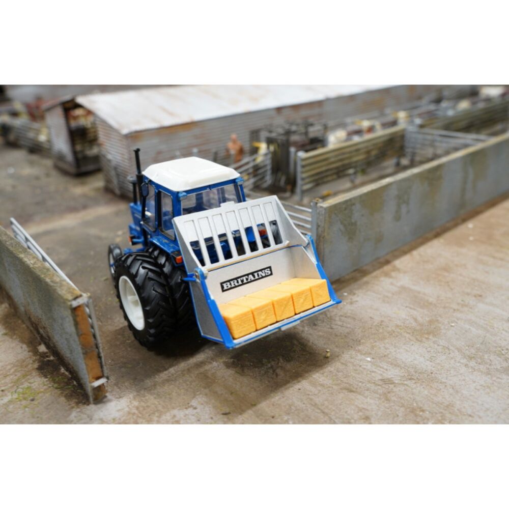 Britains Link Box with Bales