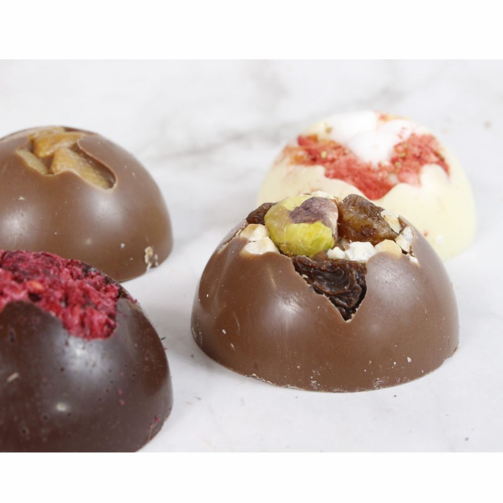 Cambridge Confectionery Company 9 Chocolate Domes (Red Box)