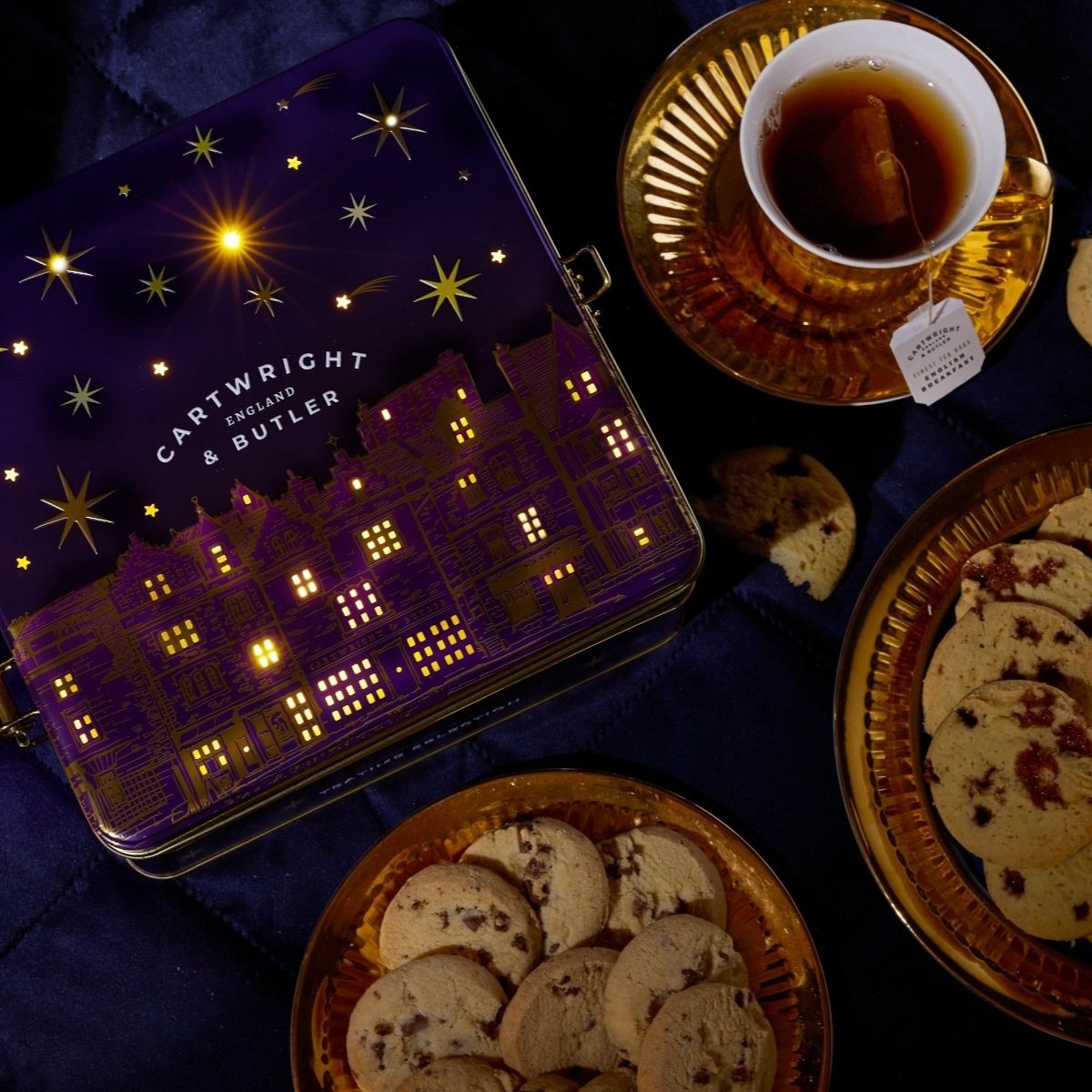 Cartwright & Butler 390g Night Before Christmas | Teatime Selection Light-Up Tin