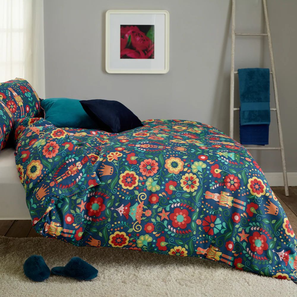 Deyongs Folkloric Nutcracker Easy Care Super King Duvet Set