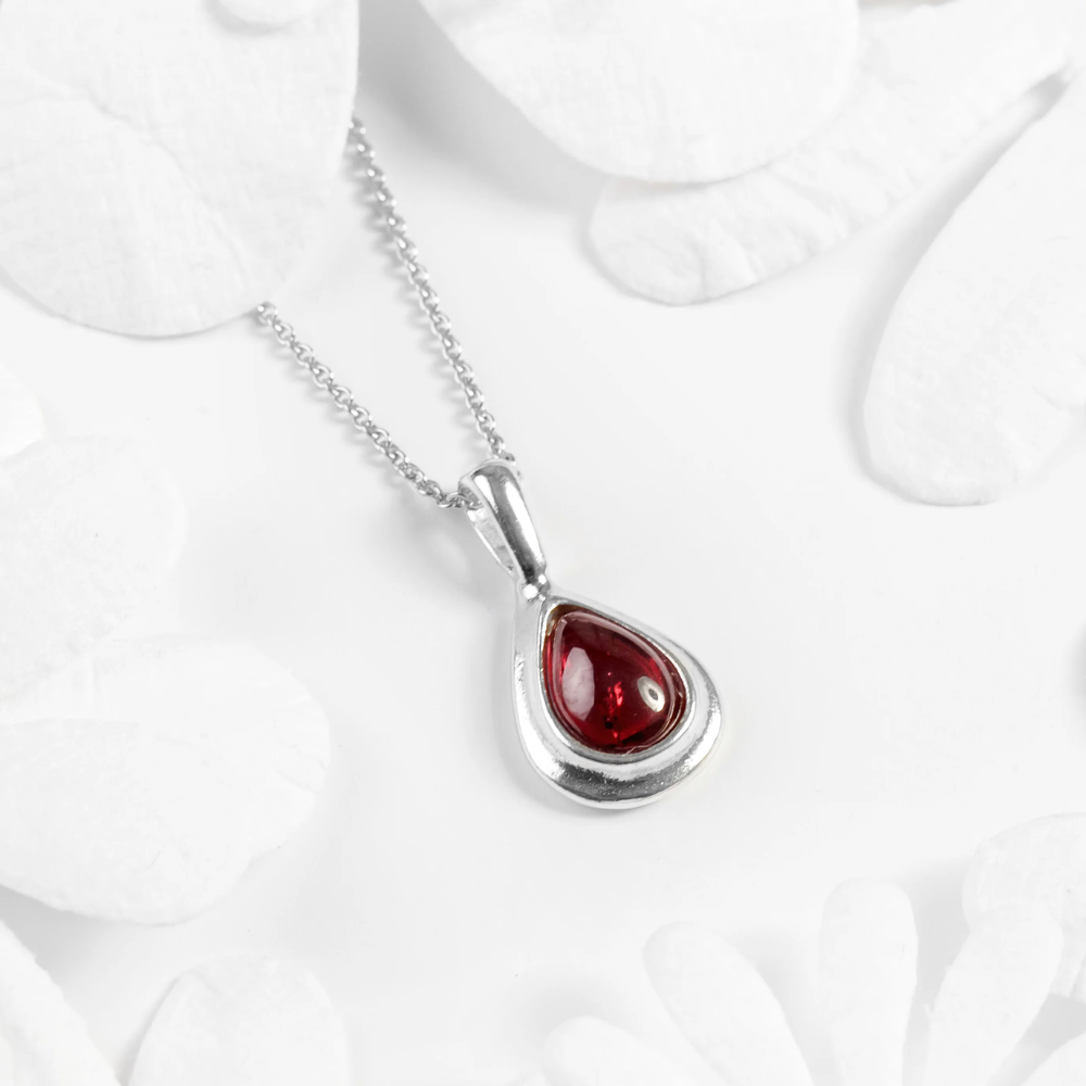 Henryka Classic Teardrop Necklace in Silver and Garnet