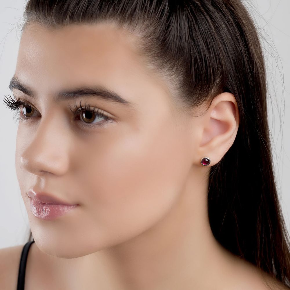 Henryka Small Round Stud Earrings in Silver and Garnet