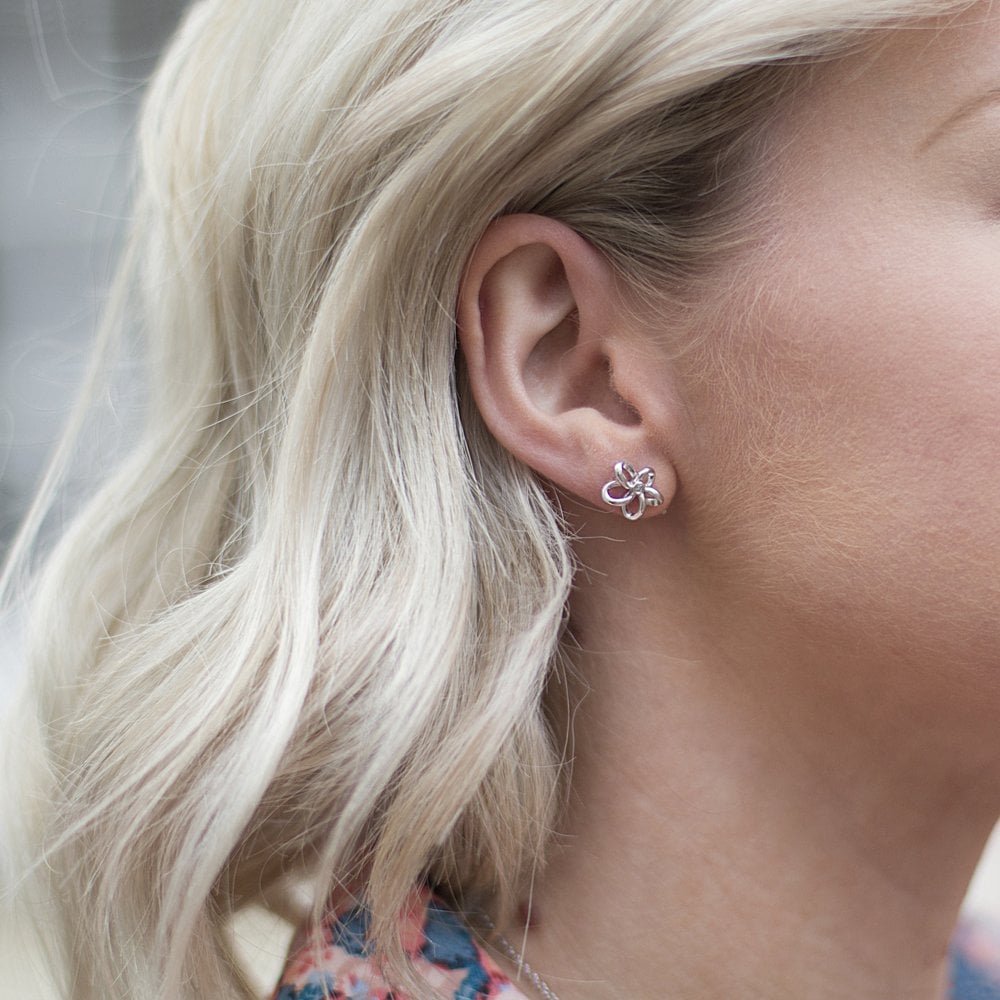 Hot Diamonds 8mm Natural Flower Stud Earrings - Silver