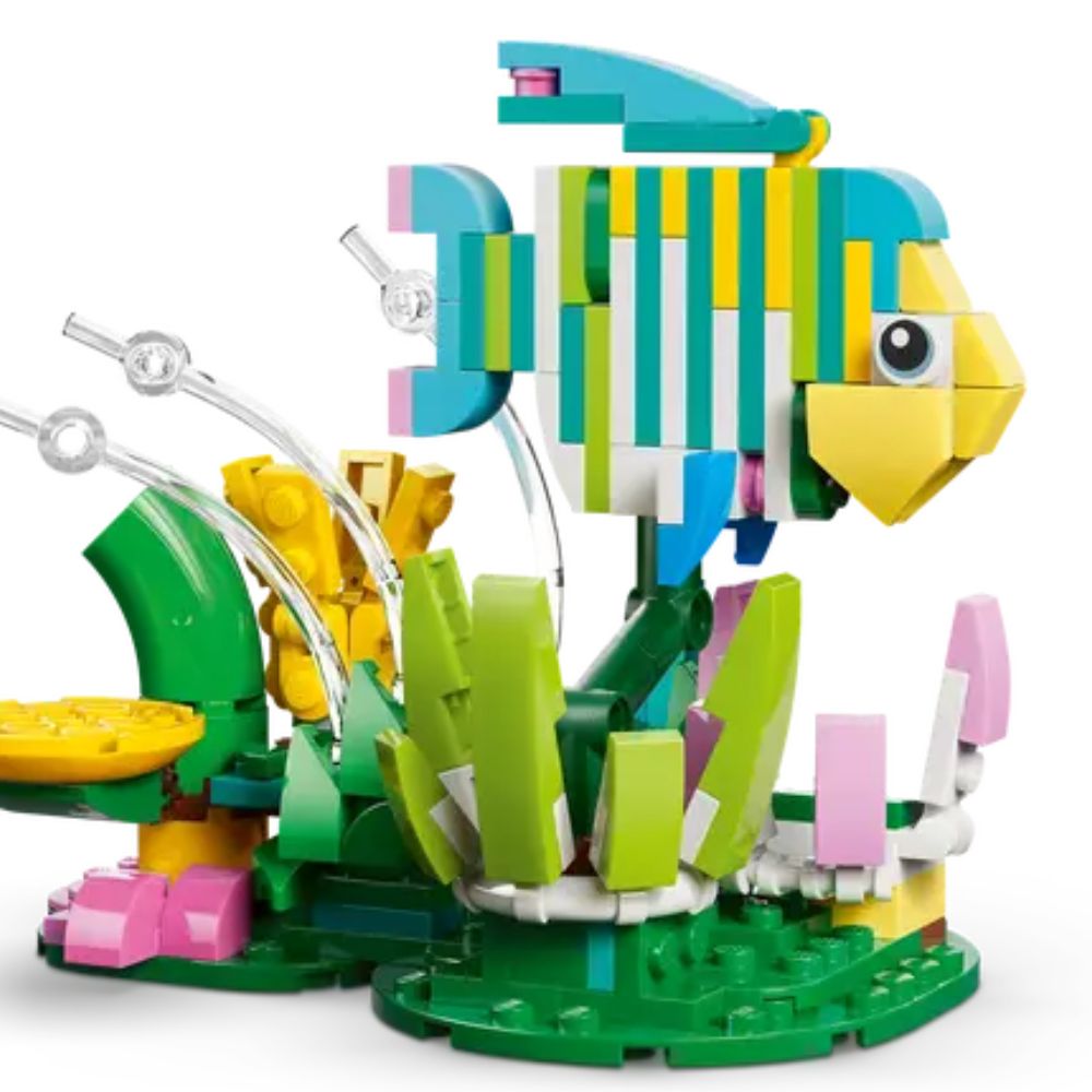 LEGO Creator 3-in-1 Wild Animals: Colourful Hummingbird - Old Railway Line Garden Centre