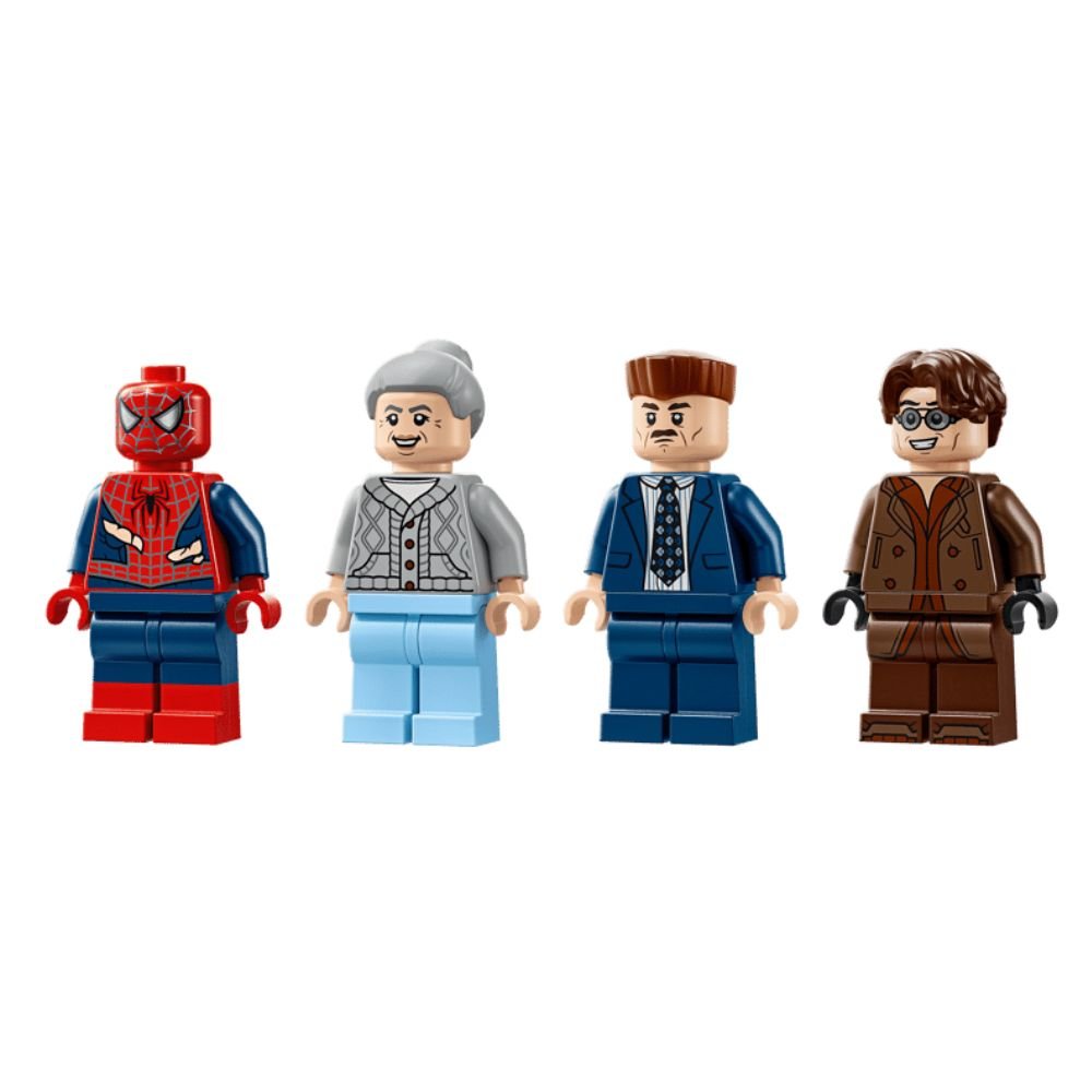 LEGO Marvel Spider-Man vs Doc Ock Subway Train Scene - Old Railway Line Garden Centre