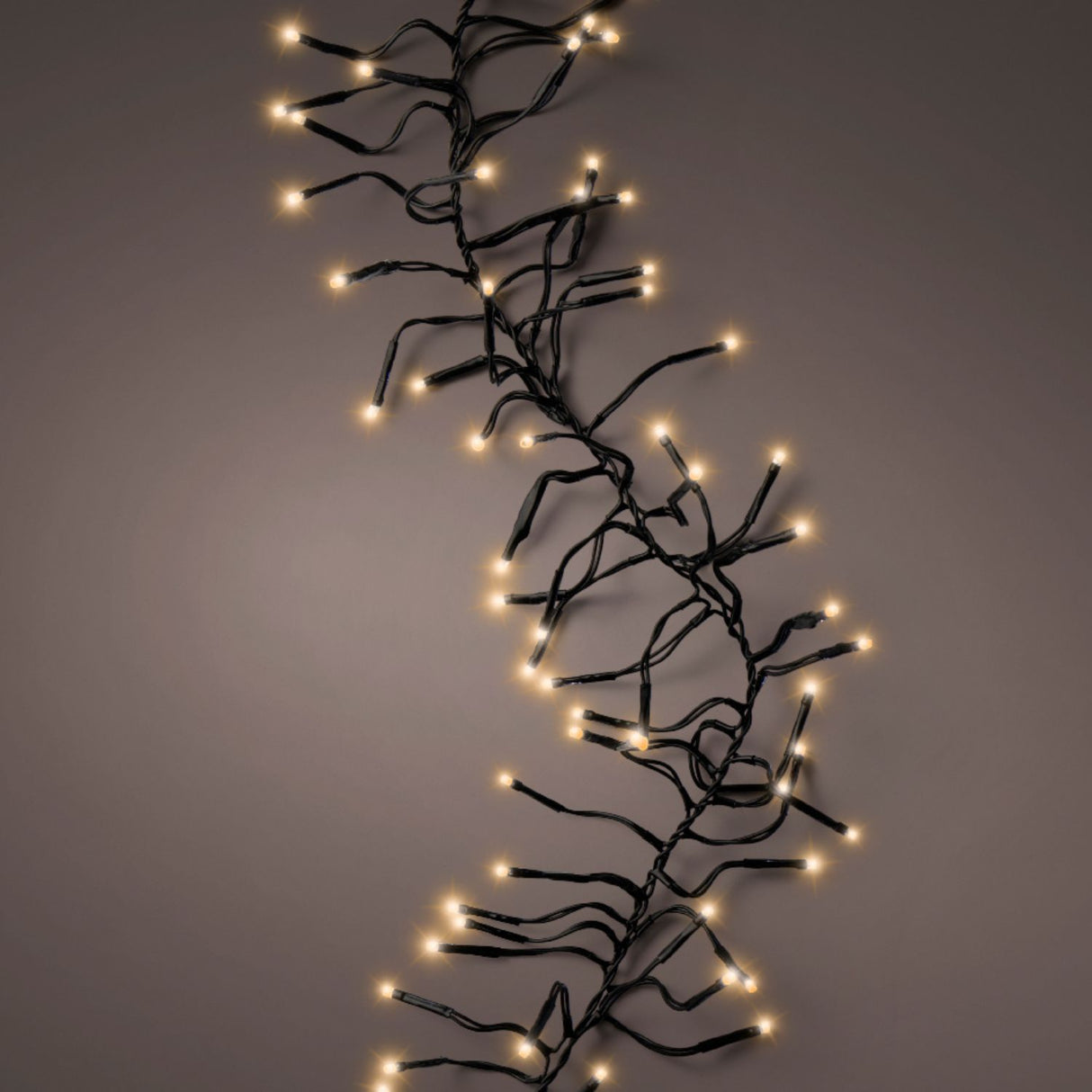 Lumineo 768 Classic Warm LED Twinkle Effect Cluster Lights (7m)
