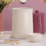 Mason Cash 2.5L In The Meadow Storage Jar - Old Railway Line Garden Centre