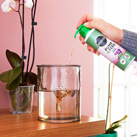 Miracle - Gro 200ml Pump & feed Liquid Plant feed - Old Railway Line Garden Centre
