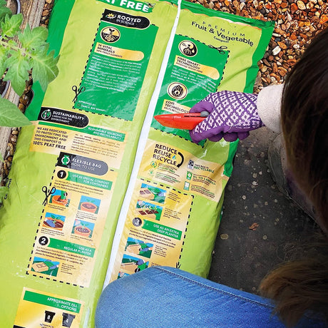 Miracle - Gro 40L Premium Peat Free Fruit & Veg Compost - Old Railway Line Garden Centre