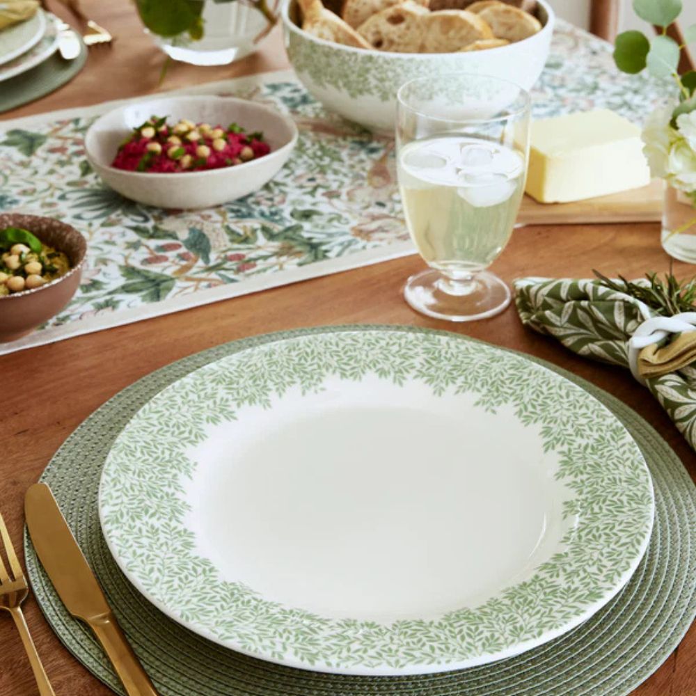 Morris & Co 28cm Earthenware Plate - Standen