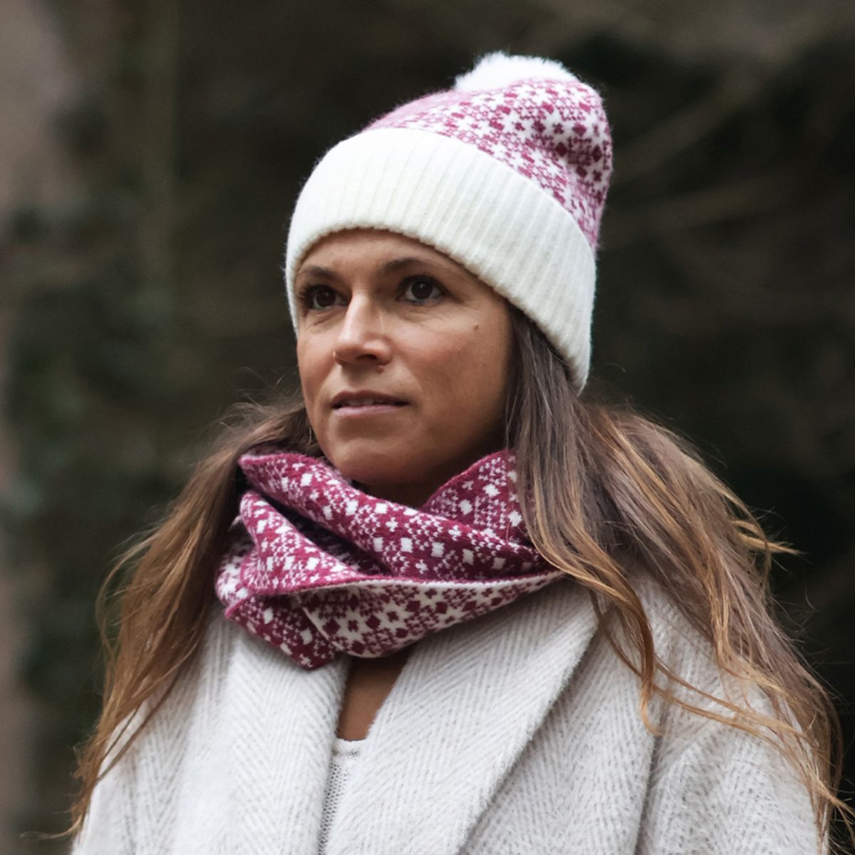 POM Astrid Berry and Cream Scandi Star Snood