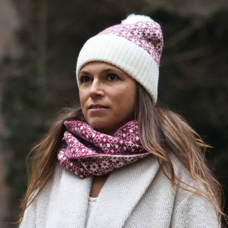 POM Astrid Berry and Cream Scandi Star Snood