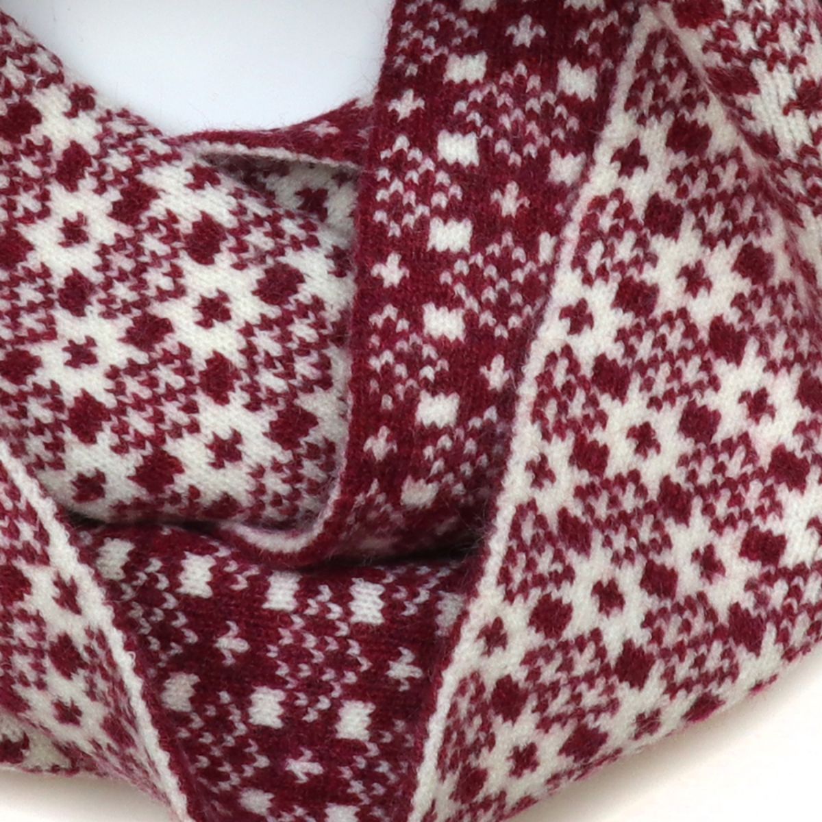 POM Astrid Berry and Cream Scandi Star Snood