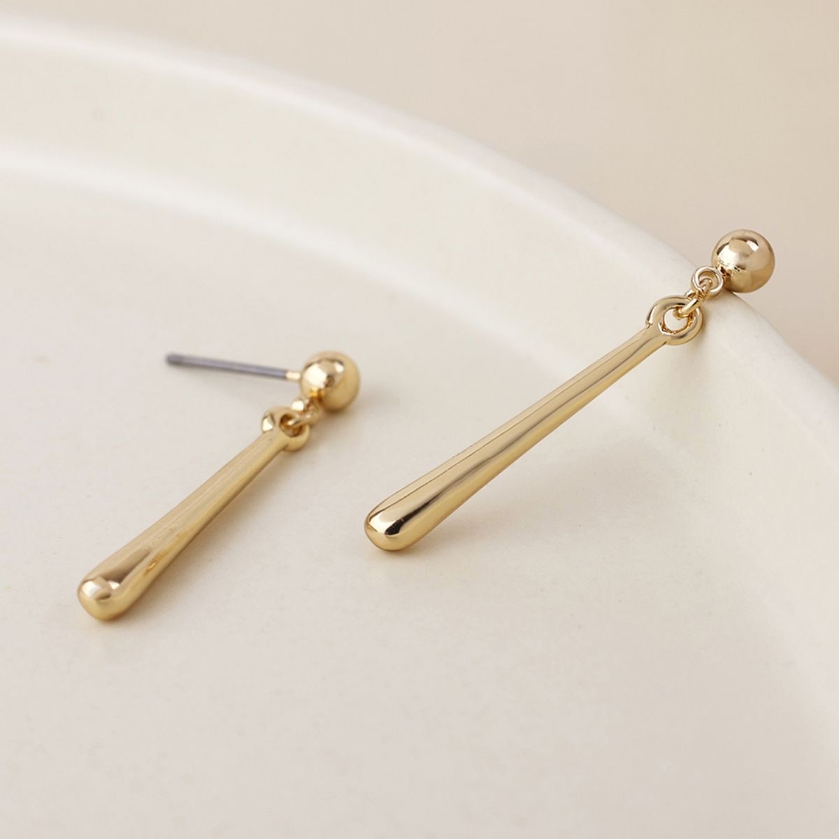 POM Cassia Golden Smooth Bar Drop Earrings
