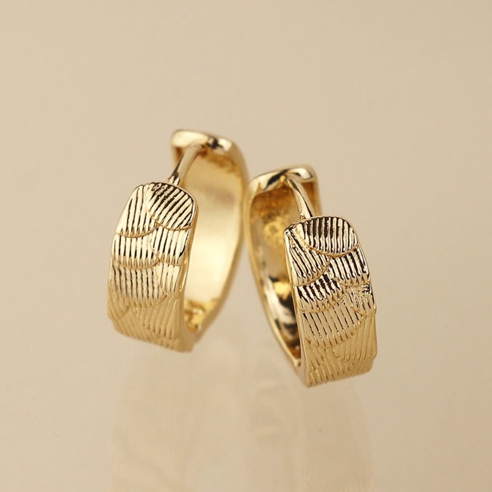 POM Golden Scallop Embossed Hoop Earrings - Old Railway Line Garden Centre